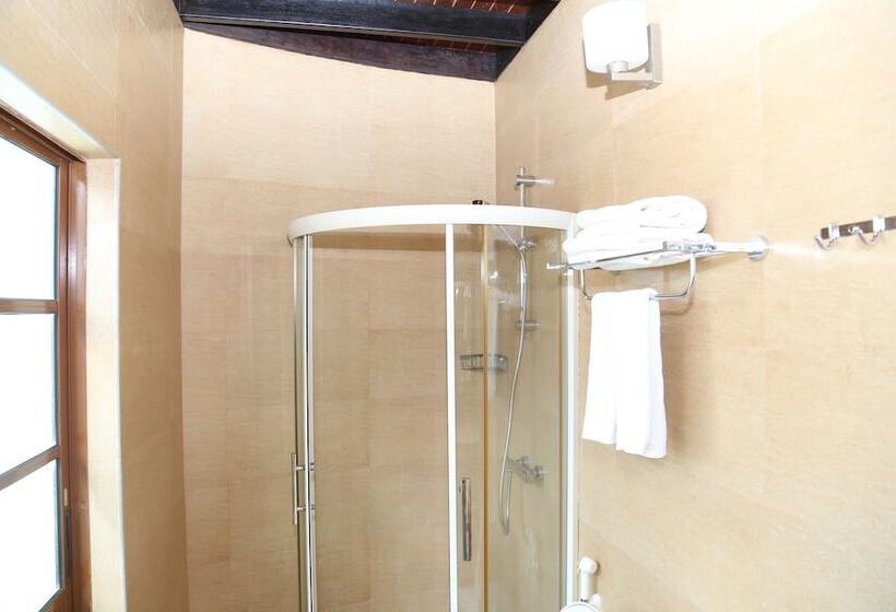 هتل Pandanus Villa