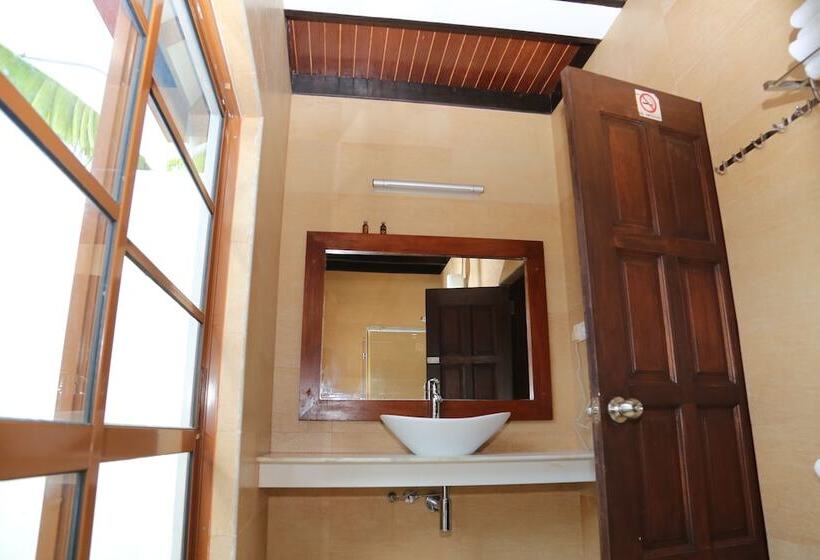 هتل Pandanus Villa