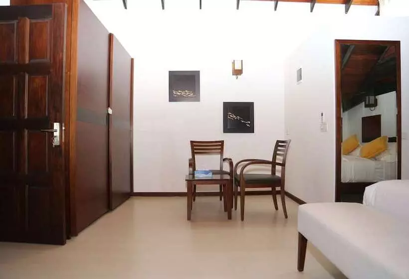 هتل Pandanus Villa
