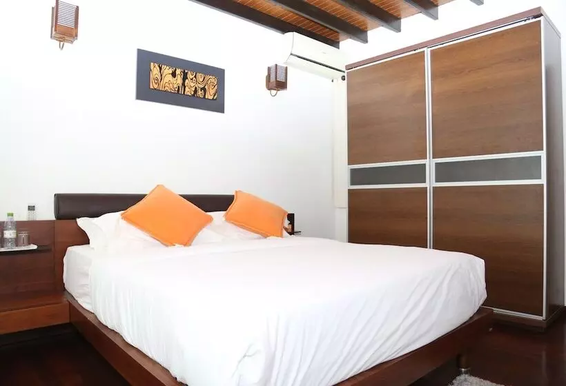 هتل Pandanus Villa