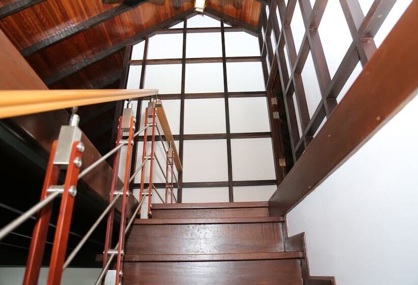 هتل Pandanus Villa