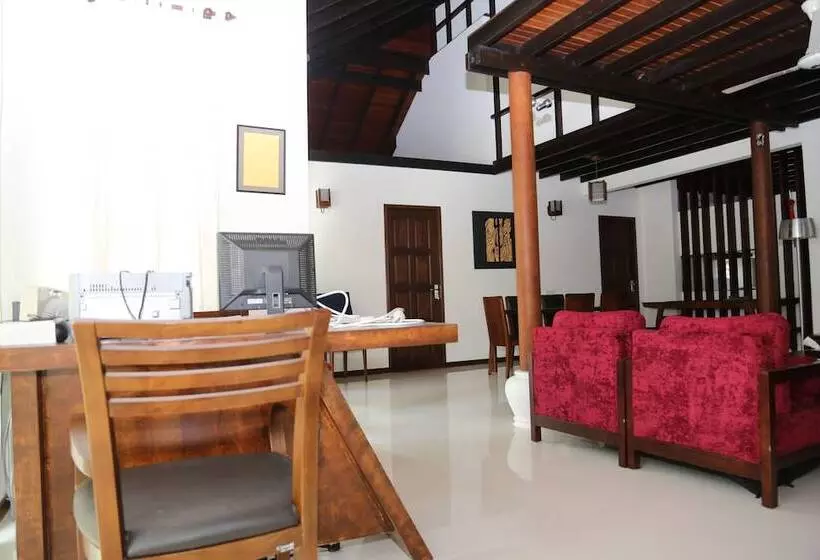 هتل Pandanus Villa