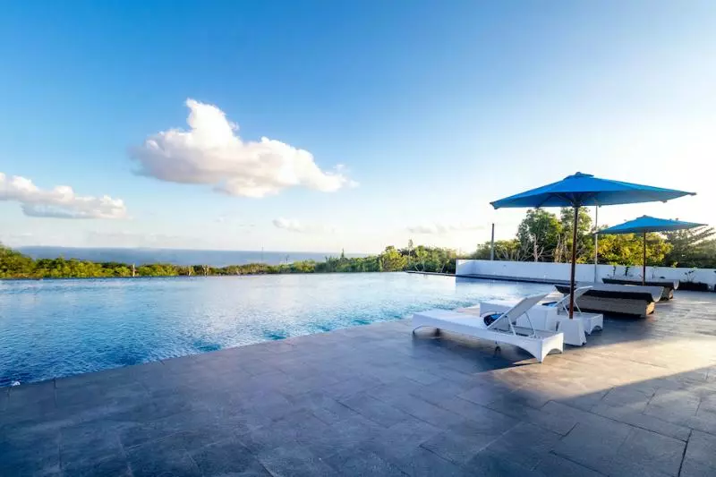 Hotelli Surya Melasti Beach Villa