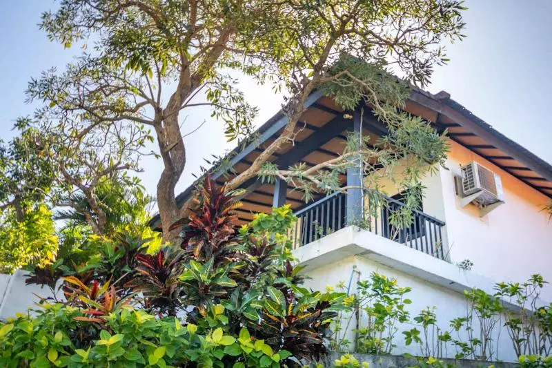Hotelli Surya Melasti Beach Villa