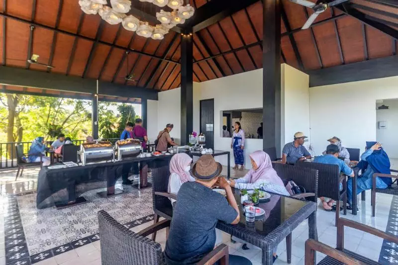 Hotelli Surya Melasti Beach Villa