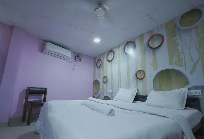ホテル N C Continental By Wb Inn
