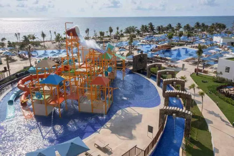 Hotelli Royalton Splash Riviera Cancun, An Autograph Collection Allinclusive Resort