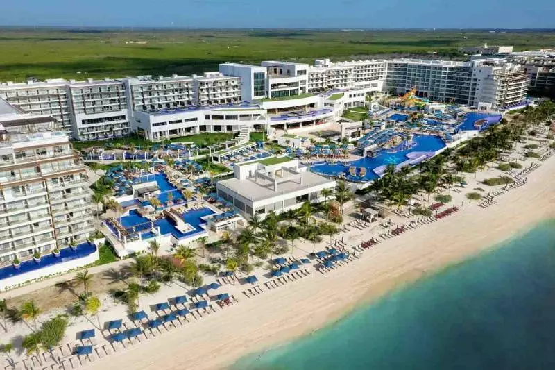 Hotelli Royalton Splash Riviera Cancun, An Autograph Collection Allinclusive Resort