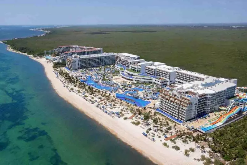 Hotelli Royalton Splash Riviera Cancun, An Autograph Collection Allinclusive Resort