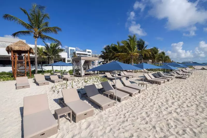 Hotelli Royalton Splash Riviera Cancun, An Autograph Collection Allinclusive Resort