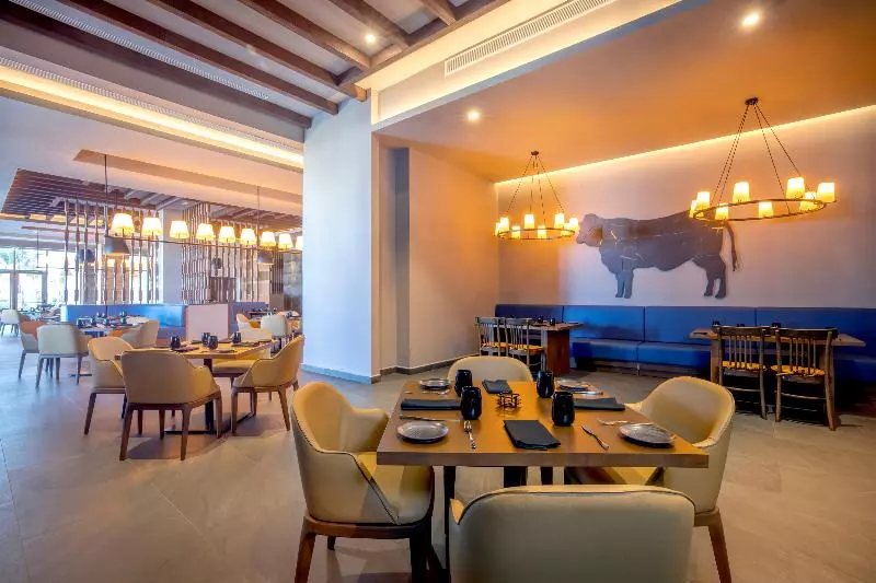 Hotelli Royalton Splash Riviera Cancun, An Autograph Collection Allinclusive Resort