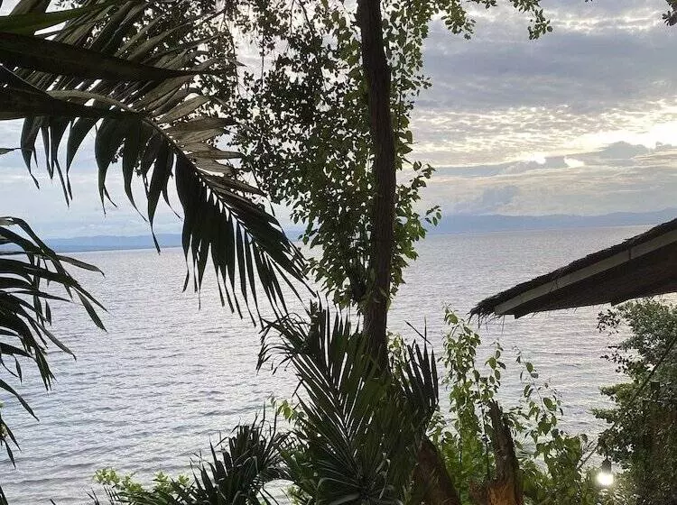 Lomakeskus Fantasy Lodge Samboan Cebu