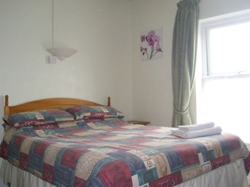 مبيت وإفطار Silverstone House