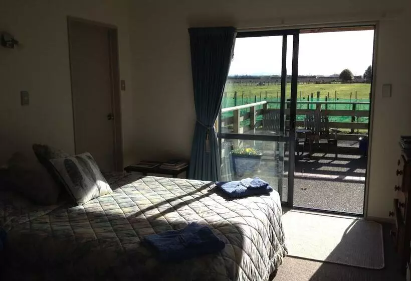 Bluebell Lodge And Cottage