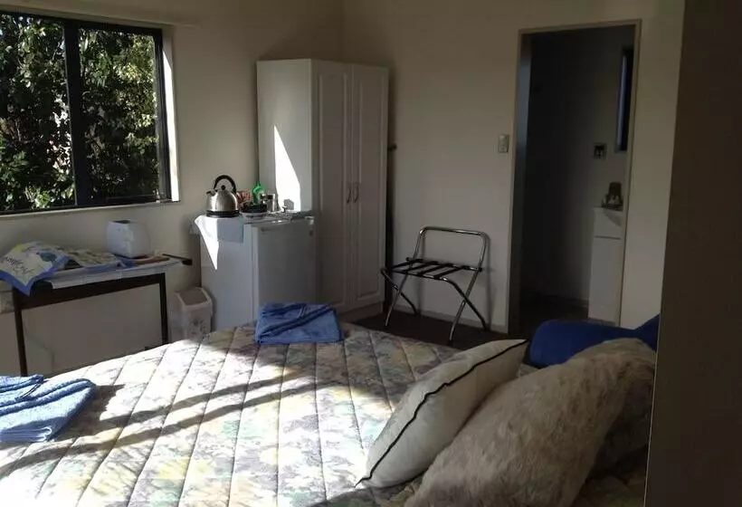 Bluebell Lodge And Cottage