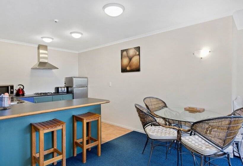 Boatshed Motel Apartments