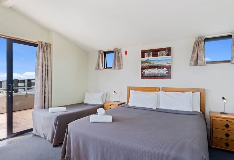 Boatshed Motel Apartments