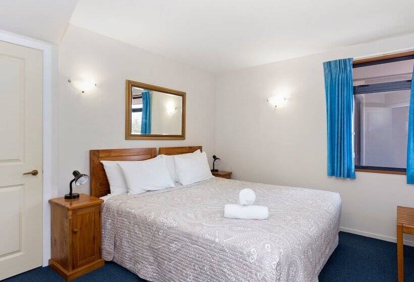 Boatshed Motel Apartments