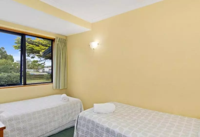 Boatshed Motel Apartments