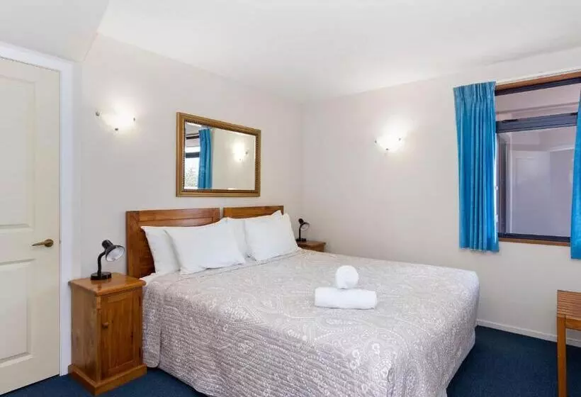 Boatshed Motel Apartments