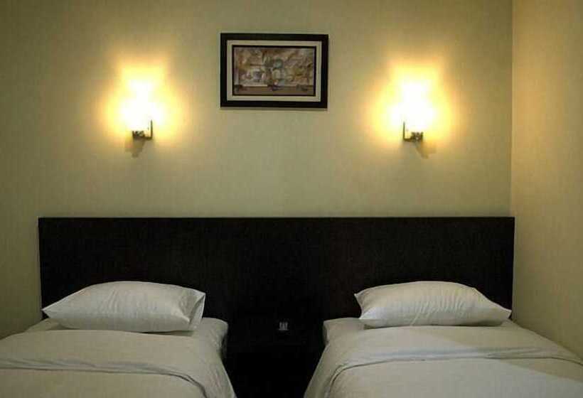 Отель Alpha Inn