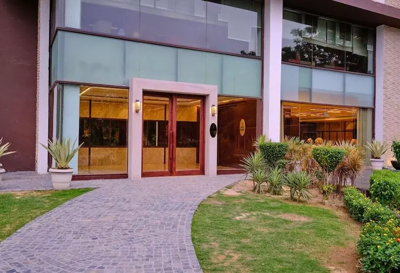 فندق Best Western Country Woods Ambala