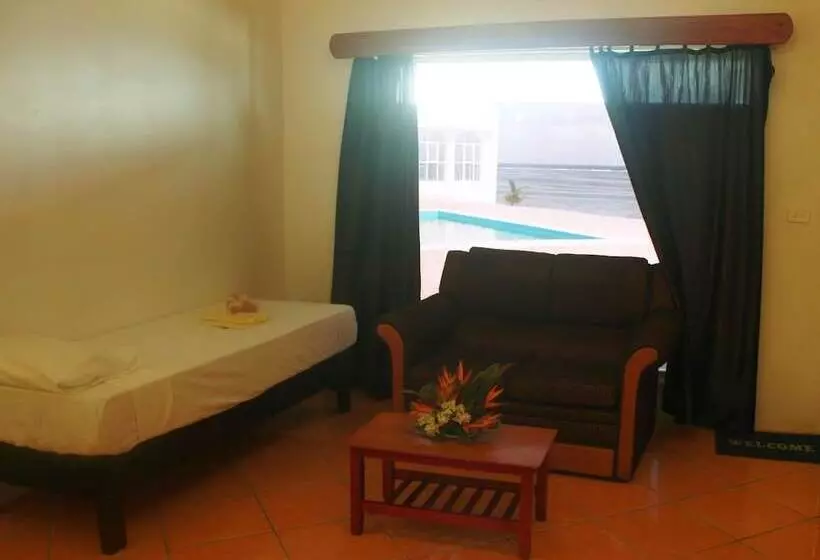 هتل Coral Lagoon Fiji Resort