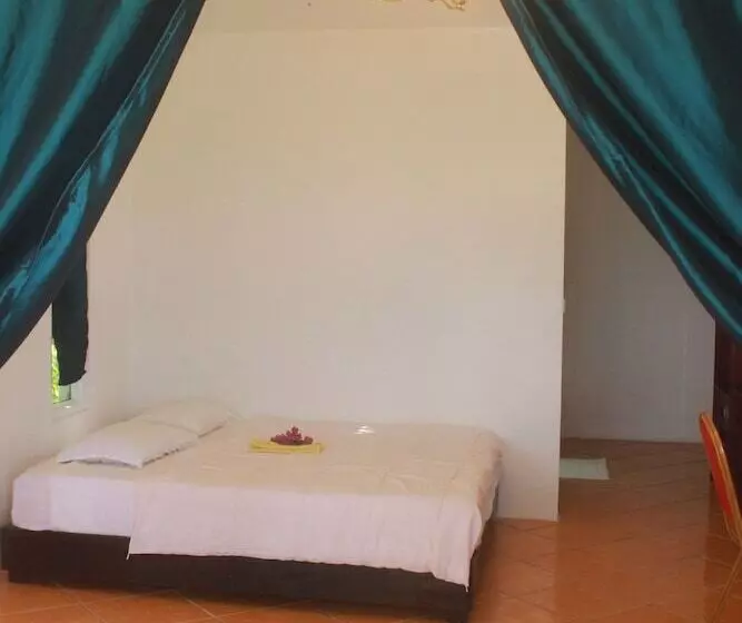 هتل Coral Lagoon Fiji Resort