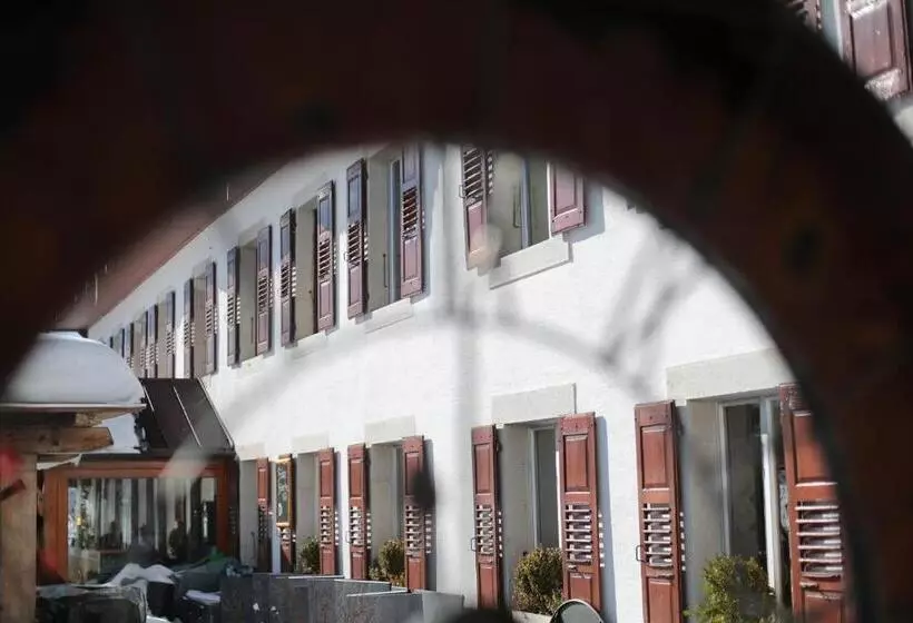 Hotel De La Truite & Spa Le Petit Nautilus