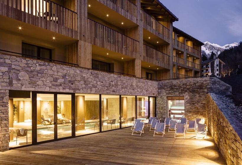 Grand Hotel Courmayeur Mont Blanc, By R Collection Hotels