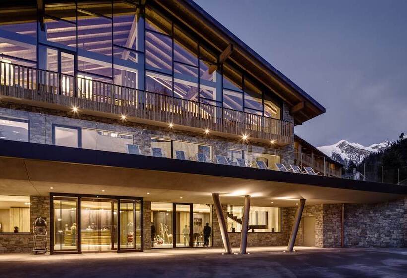 Grand Hotel Courmayeur Mont Blanc, By R Collection Hotels