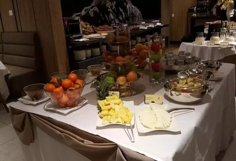 Grand Hotel Courmayeur Mont Blanc, By R Collection Hotels