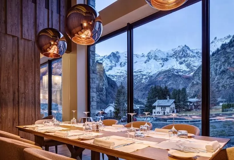 Grand Hotel Courmayeur Mont Blanc, By R Collection Hotels