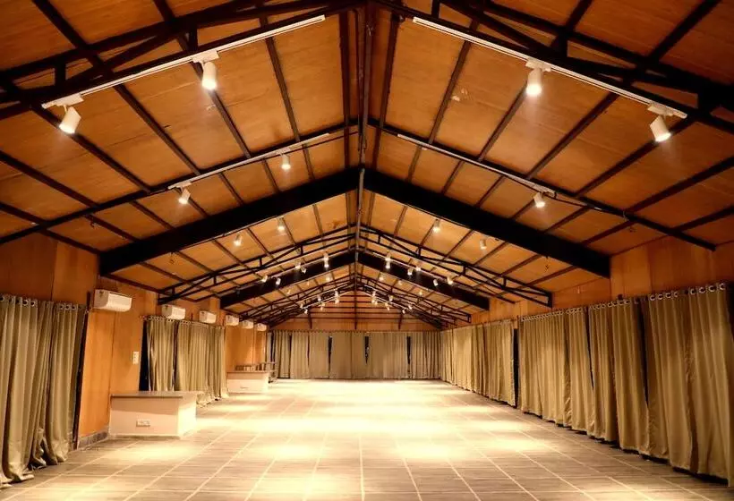 Hotel Grandeur De Sanchi Luxury Beach Resort & Spa