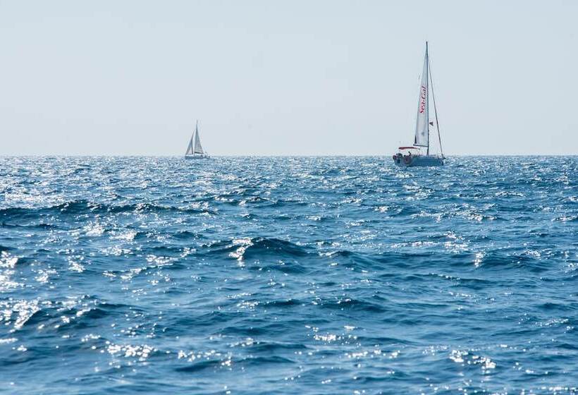 Отель Herods Herzliya