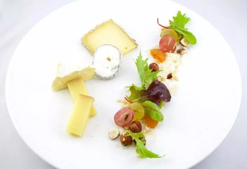 ホテル L Esturgeon