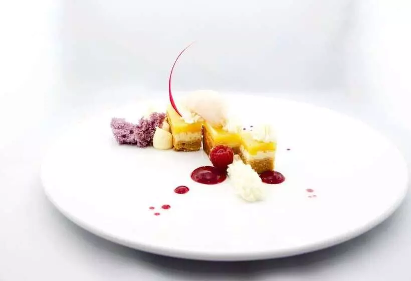 ホテル L Esturgeon