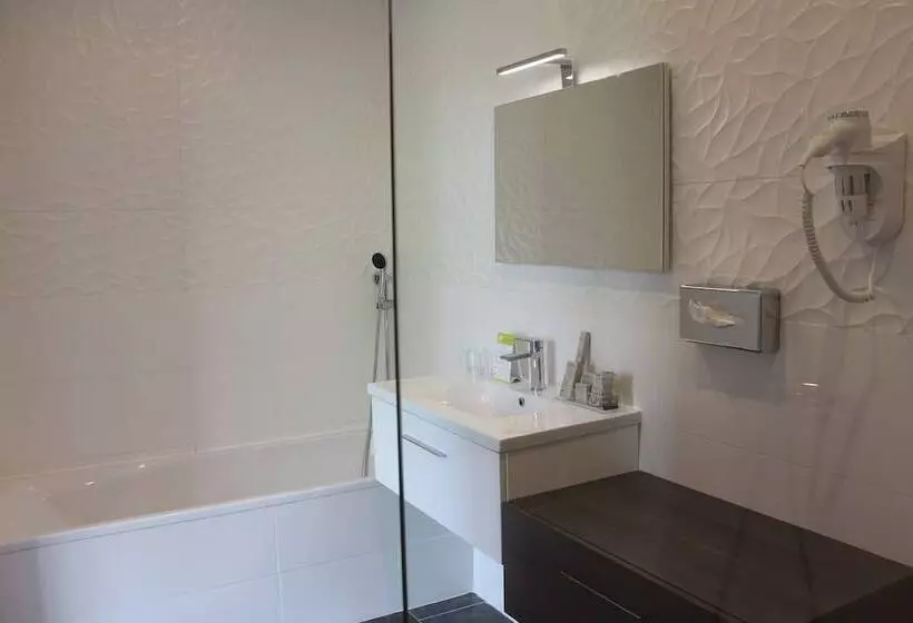 ホテル L Esturgeon