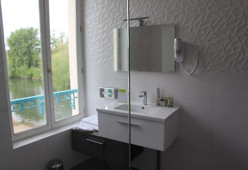 ホテル L Esturgeon