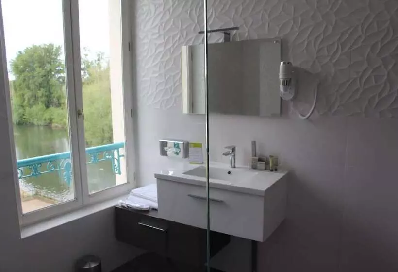 ホテル L Esturgeon