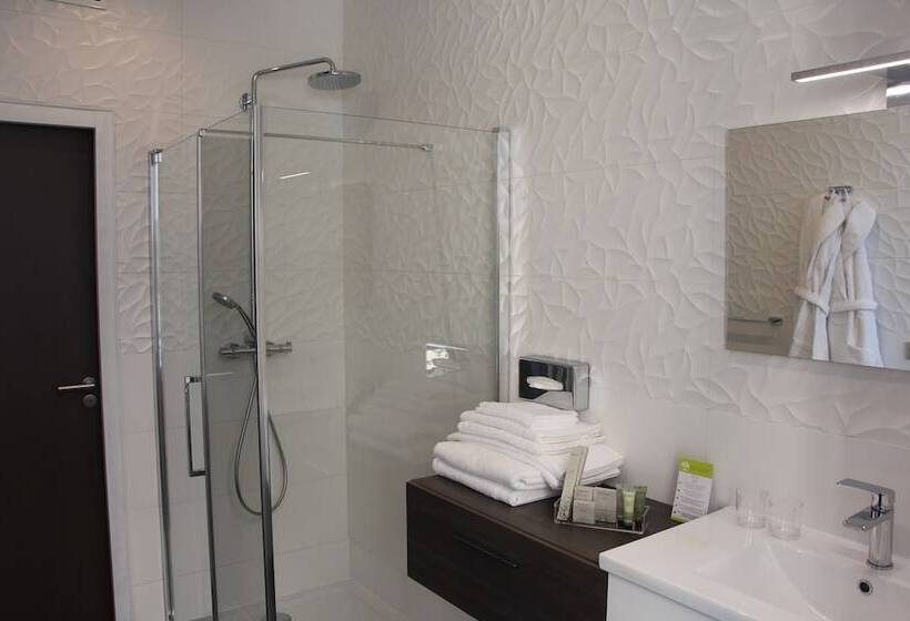 ホテル L Esturgeon