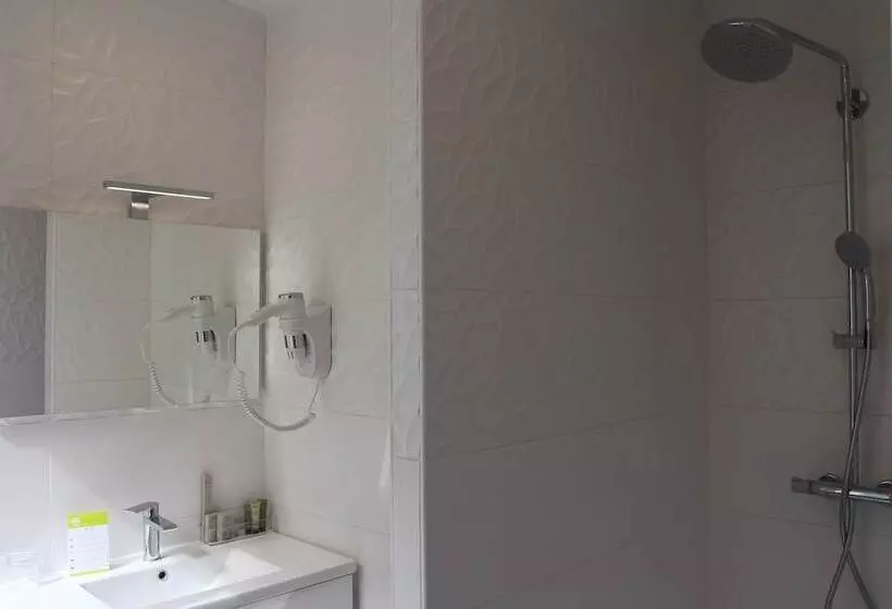 ホテル L Esturgeon