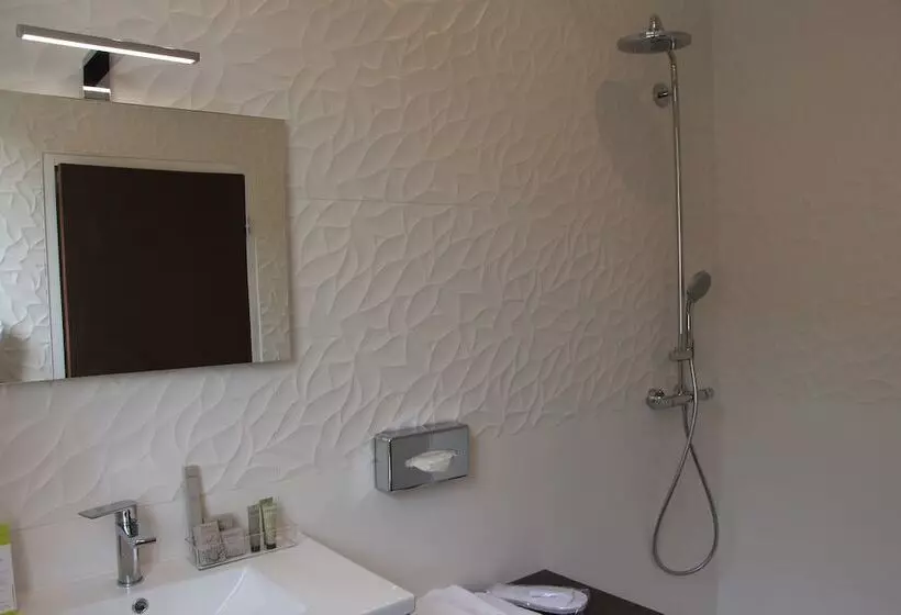 ホテル L Esturgeon