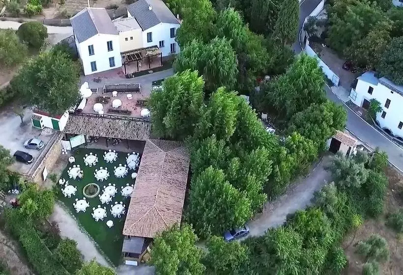 Отель Las Aguas Del Arbuniel Con Pista De Pádel