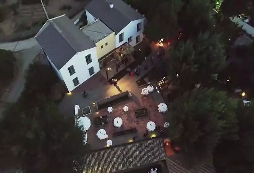 Отель Las Aguas Del Arbuniel Con Pista De Pádel