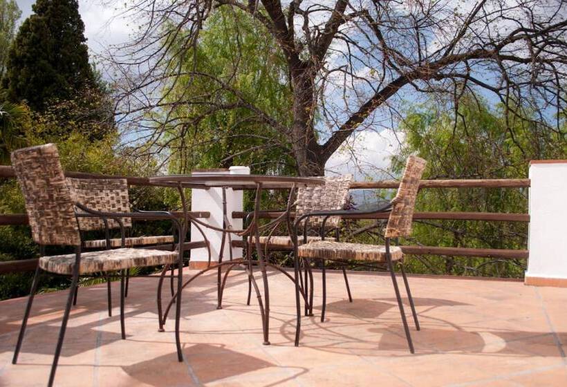 호텔 Las Aguas Del Arbuniel Con Pista De Pádel