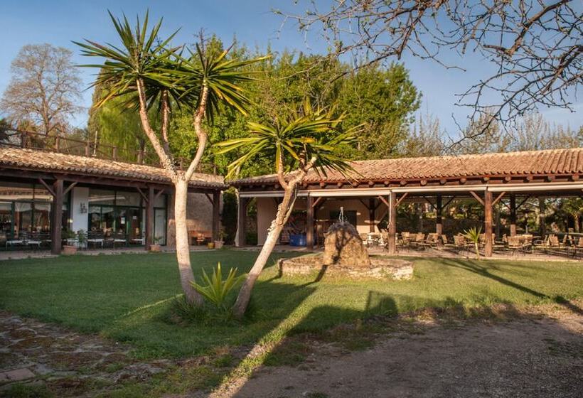 호텔 Las Aguas Del Arbuniel Con Pista De Pádel