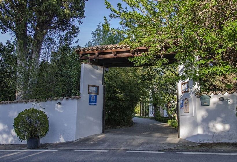 호텔 Las Aguas Del Arbuniel Con Pista De Pádel