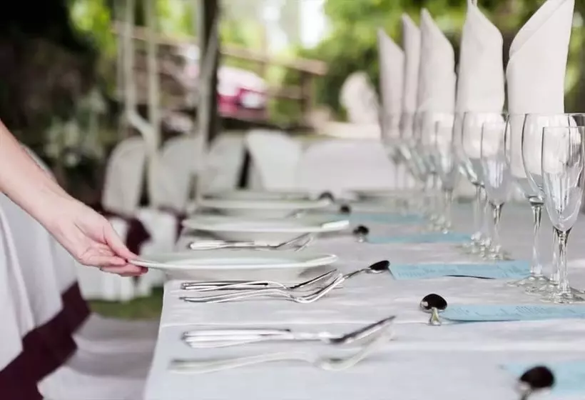 Отель Las Aguas Del Arbuniel Con Pista De Pádel