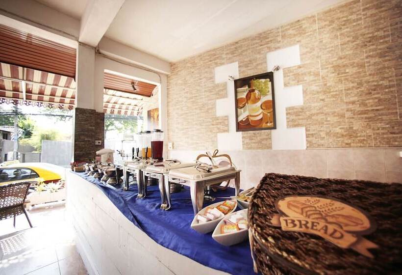 هتل Lotus Friendly